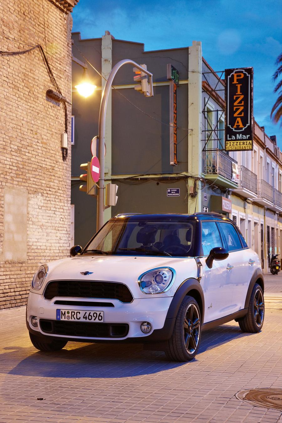  Mini Cooper Countryman S All4 2010 года  (фото 53 из 67)